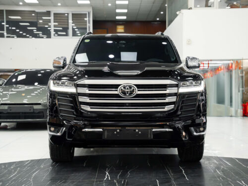 Toyota Land Cruiser LC300 / 2025 / 31.000 km / 4.890 tỷ
